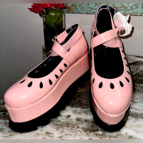 LAMODA Evermore Platform Mary Janes 9 - Picture 1 of 10